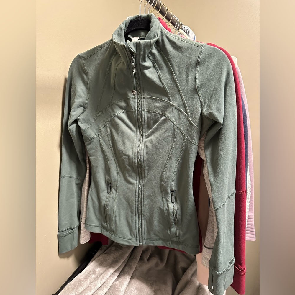 Lululemon Forest Green Define jacket size 4
